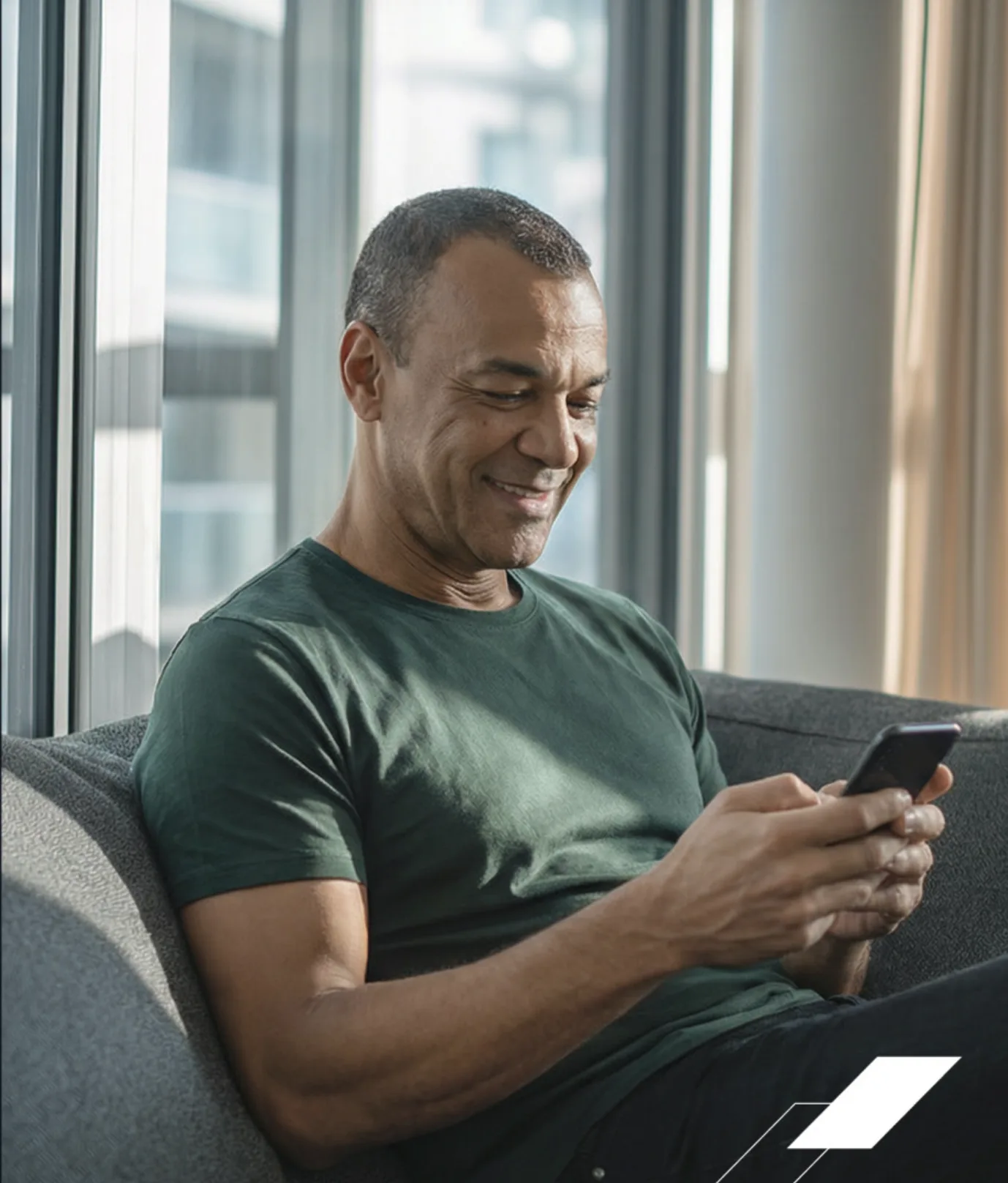 Brand ambassador using the ZERO Markets mobile app